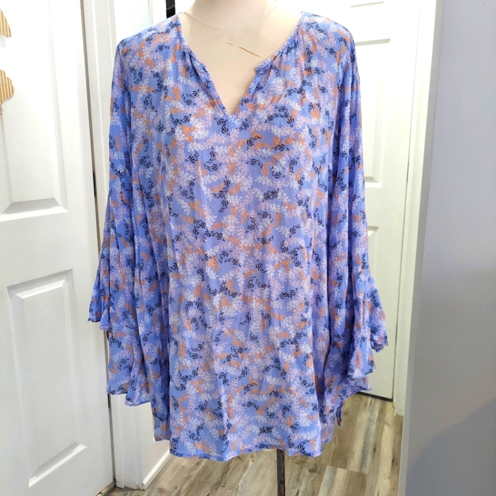 Fever top V-neck Lavender Flared Sleeves Size 1X
